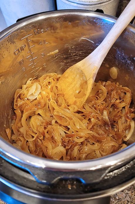 Caramelized Onions in the Instant Pot