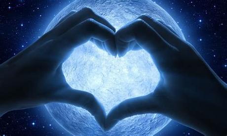 All photos are linked and lead to the sources from which they were taken. 9 Ways to Harness the Romantic Energy of a Full Moon