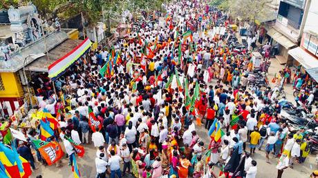 Harbour constituency ~ campaigning in Hindi !!  - Vinoj P Selvam making waves