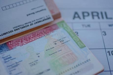 What’s The Difference Between a Green Card and L1 Visa