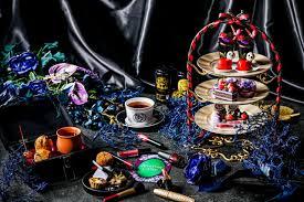 Home interior spooky halloween theme keurig coffee station. Japan S Snow White Themed Halloween Afternoon Tea Nails The Creepy Fairytale Vibe With Poison Apple Desserts Grape Japan