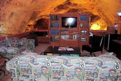 12 Amazing Cave Houses In the World For A Nomadic Staycation