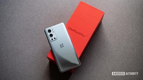 OnePlus 9 Pro buyers are already reporting overheating problems