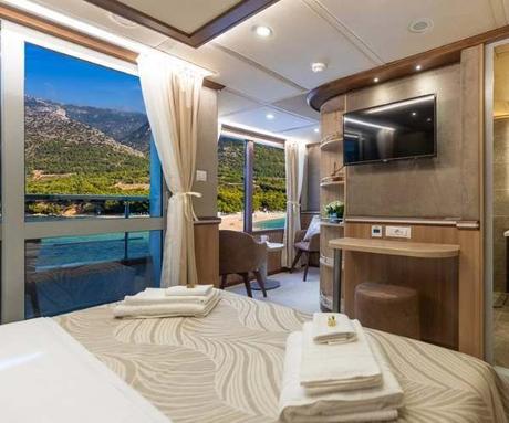 10 reasons you must do a luxury small ship cruise in Croatia