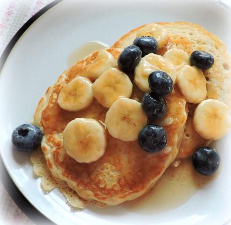 OATMEAL PANCAKES WITH MAPLE FRUIT