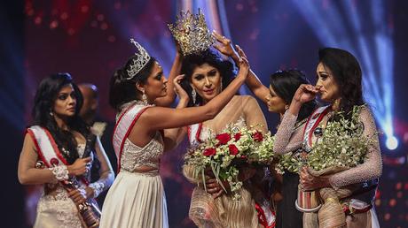 Beauty Pageants ! - fairness products and .. .. .. பேர் என்ன லல்லி?