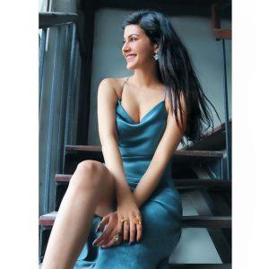 Amyra Dastur Wiki, Age, Height, Family, Boyfriend, Biography