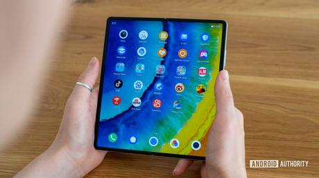 Huawei could launch three affordable foldable phones this year