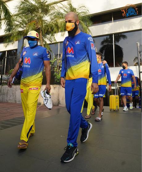 wrong tweets ~ famous people  but wrong words & wrong news !! :  Twitteratti