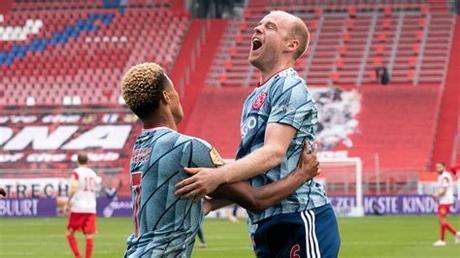 The eredivisie matches include fc utrecht vs. Utrecht Ajax 0-3 : Video Goal Fc Utrecht Ajax 0 3 Quincy ...