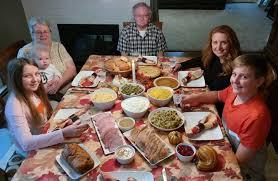 Putting together a special christmas dinner is a holiday tradition many people look forward to — but it's not for everybody. Let Bob Evans Prepare A Farmhouse Feast For Thanksgiving Akron Ohio Moms