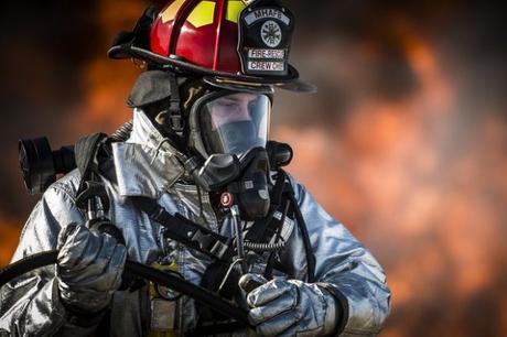 What are the requirements to be a firefighter?