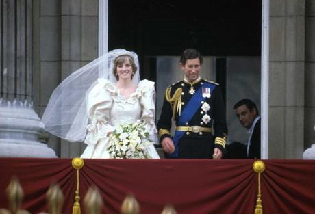 Princess Diana’s Wedding Dress Going On Display