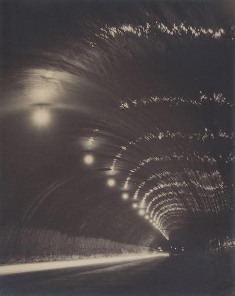 Early photography: Tunnel of Night – Shinsaku Izumi