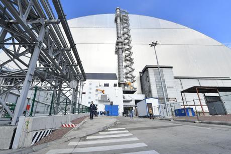 Chernobyl Reactor Encased in Giant Metal Dome That Will ...