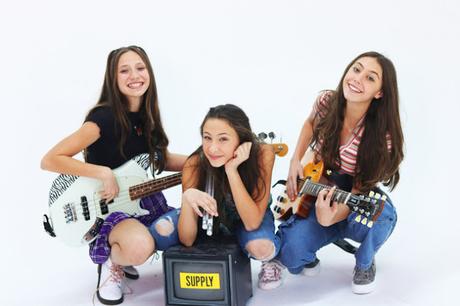Gen Z Girl Pop Rock Band 'Hello Sister' Releases New Single 'Paralyzed' [Music Video Included]