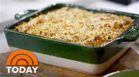 Homemade classic tuna noodle casserole, the quintessential american dish made from scratch and under $10 to make, the kids love it! Pioneer Woman Tuna Casserole Recipe - Tuna Noodle ...