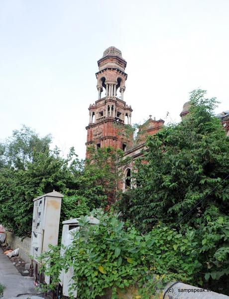 Bharat Insurance Building !!