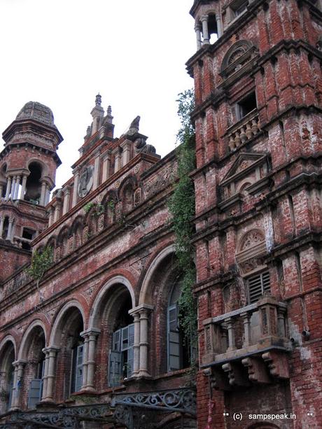 Bharat Insurance Building !!