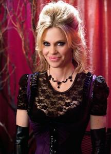 Kristin Bauer van Straten Tells InStyle Pam’s Style is Sexy or Sexier