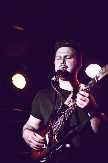 alt j 8 533x800 ALT J EXCEEDED EXPECTATIONS AT MERCURY LOUNGE [PHOTOS]