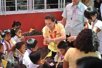 Sister of Philippine President, Pinky Aquino-Abellada visits Iligan to Turn-over Classrooms from AGAPP Foundation