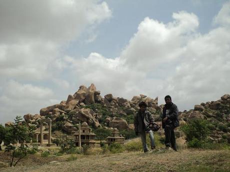 57) Vani vilas Sagara Dam (Marikanive) & Chitradurga Fort: (20/6/2012)