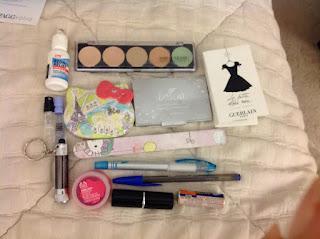 What Is In My Makeup Bag