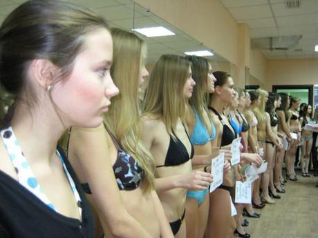 Web_Photo_03 VOTW: Girl Model