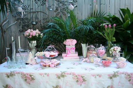 Really pretty Shabby and vintage inspired 1st Birthday from Deanne from Mum's to do list