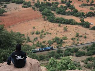 58) Makalidurga – Railway Trek: (13/7/2012)