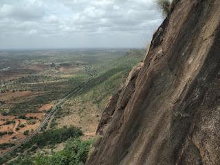 58) Makalidurga – Railway Trek: (13/7/2012)