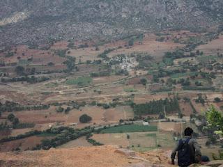 58) Makalidurga – Railway Trek: (13/7/2012)