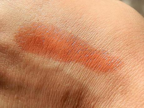 Swatches: Lip Butter: Revlon: Revlon Lip Butter No:15 Tutti Frutti Swatches