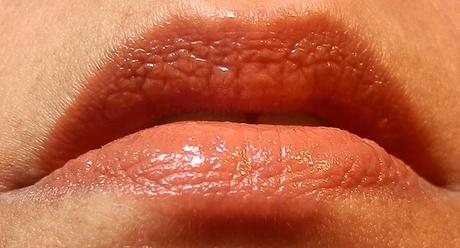 Swatches: Lip Butter: Revlon: Revlon Lip Butter No:15 Tutti Frutti Swatches