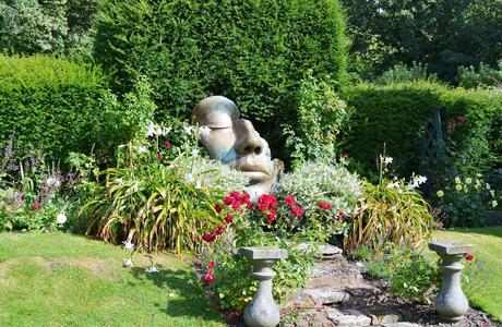 When art becomes part of the garden