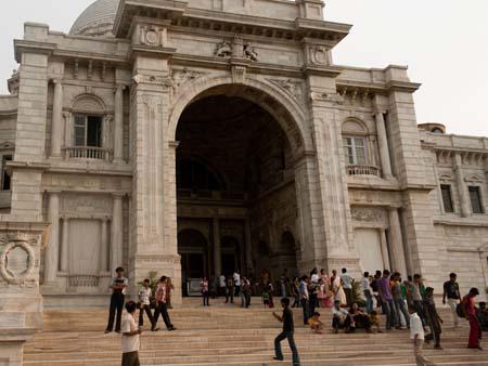 The main entrance of the Victoria Memorial