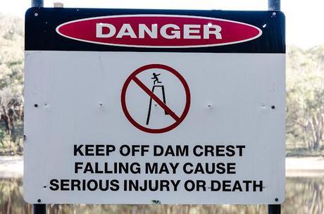 Langi Ghiran Reservoir danger sign