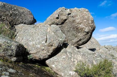 granite boulders on mount langi ghiran