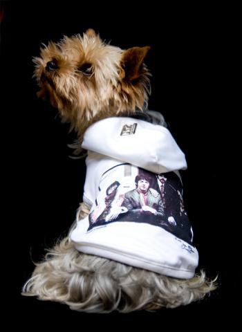 Manfred of Sweden white vintage Beatles t-shirt with hood for dogs: © Manfred of Sweden