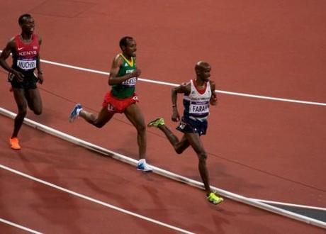 Britain's Mo Farah sailing to victory in the men's 10K.