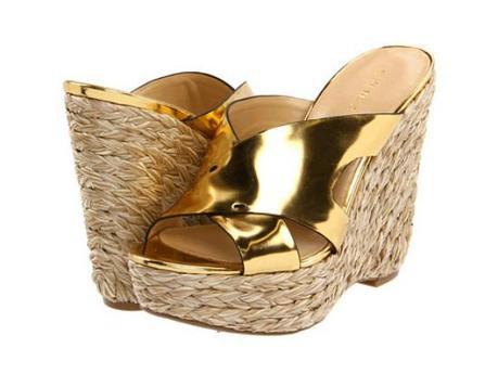 Feeling Golden: Shoes that Gleam