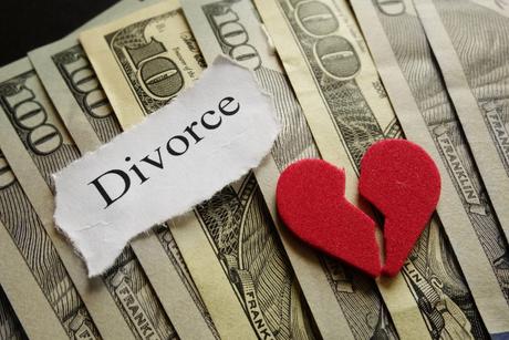 6 Pros and Cons of Sharing an Attorney in a Divorce