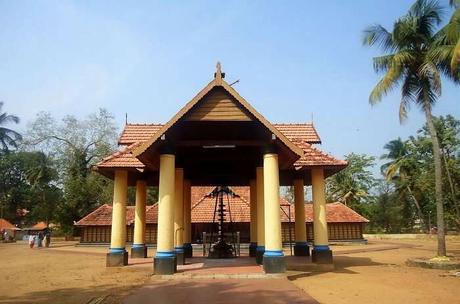 7 Magical Temples In Kochi For A Blissful Holiday Experience 7 Magical Temples In Kochi For A Blissful Holiday Experience