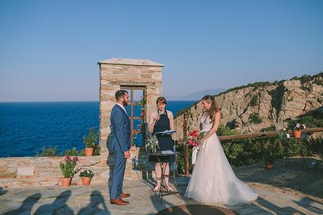 dreamy-destination-wedding-greece-vibrant-pops-bougainvillea-blossoms_18