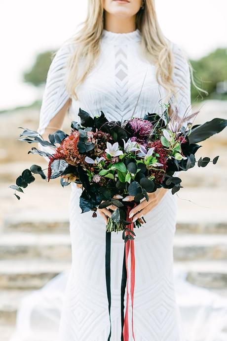 Chic and moody wedding in Nicosia with lush florals and modern elements│ Christina & Dimitris chic-moody-wedding-nicosia-llush-florals-modern-elements_05x