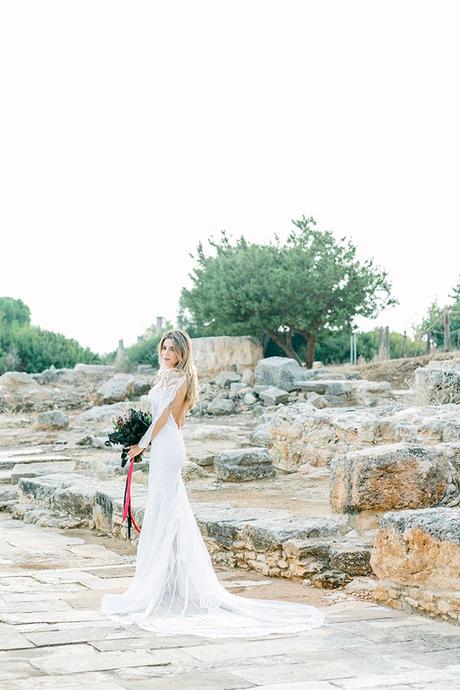 Chic and moody wedding in Nicosia with lush florals and modern elements│ Christina & Dimitris chic-moody-wedding-nicosia-llush-florals-modern-elements_03