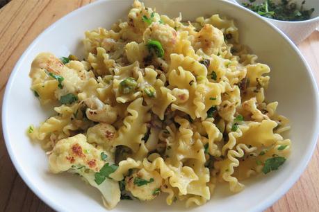 Pasta with Seared Cauliflower & Garlic