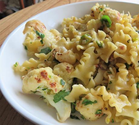 Pasta with Seared Cauliflower & Garlic