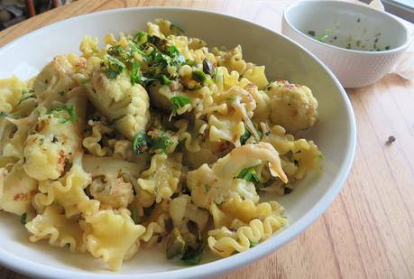 Pasta with Seared Cauliflower & Garlic